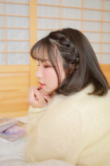 脱女学生小内内摸出水的视频