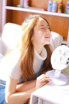 摸小兔子哪里它最舒服